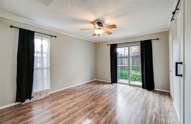 Building Photo - 6410 Del Monte Dr