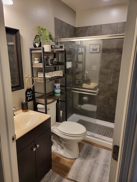 Building Photo - 132 N 3rd St