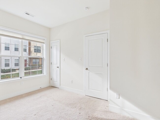 Building Photo - 5404 Coopers Walk Ln