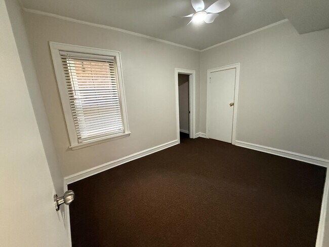 Building Photo - 3451 W Parker Ave