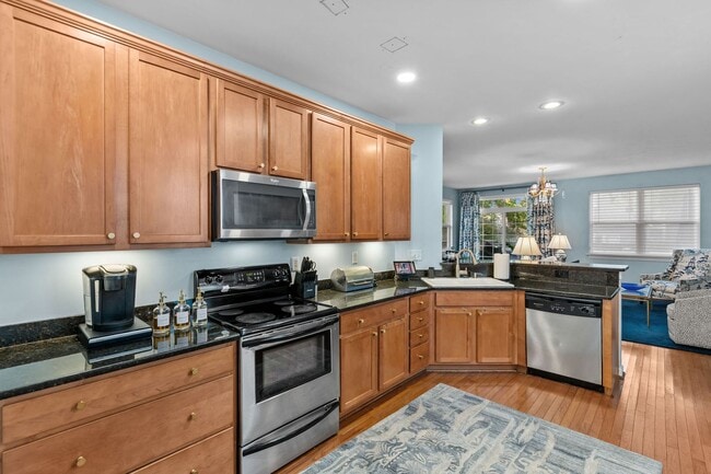 Building Photo - Norfolk Furnished rental Near ODU/NSU