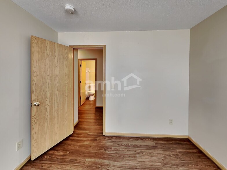 Building Photo - 2245 Yagger Bay Dr