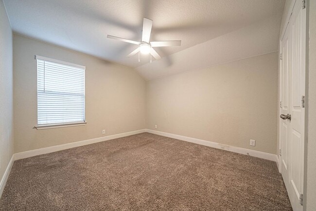 Building Photo - 830 Rench