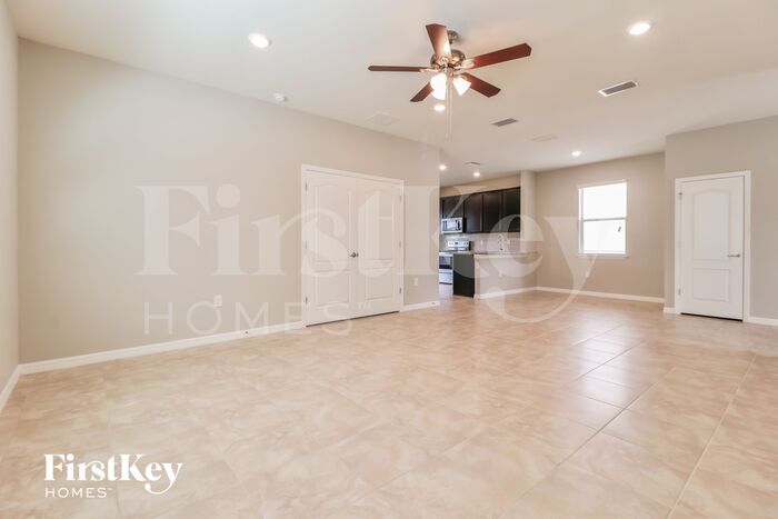 Building Photo - 7681 Yale Harbor Dr