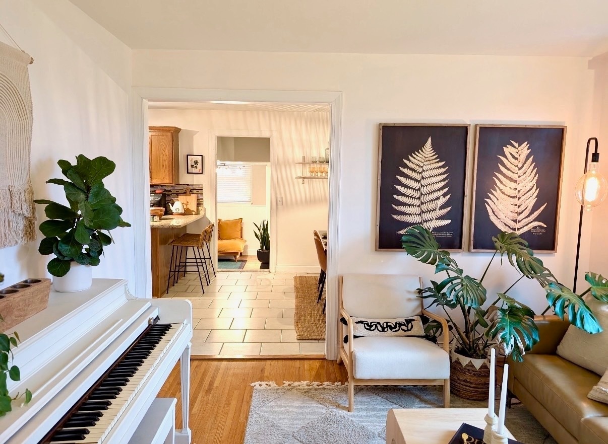 Building Photo - 2000 Upland Dr