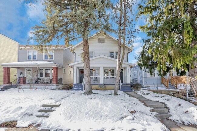 Building Photo - 807-809 E Deshler Ave