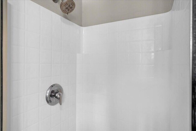 Building Photo - "Spacious 5-Bed, 3-Bath Home in Cedar City - 2964 Sq. Ft. of Comfort in Canyon Gate Subdivision! "