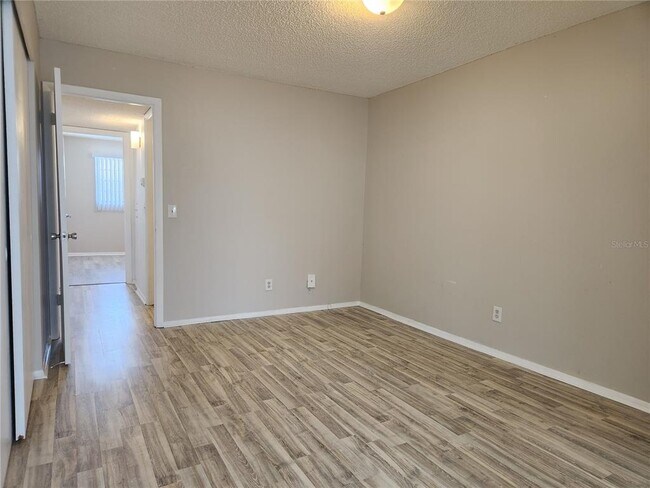 Building Photo - 2456 Ecuadorian Way