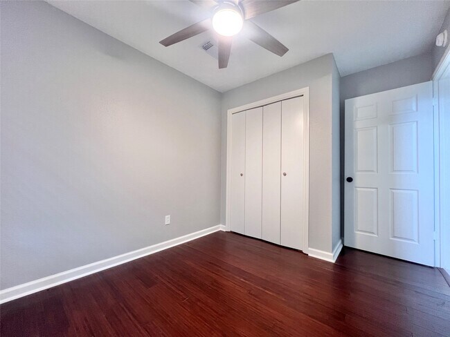 Building Photo - 15543 Scenic Haven Dr