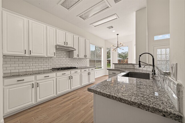 Building Photo - 3206 Shadowfern Ct