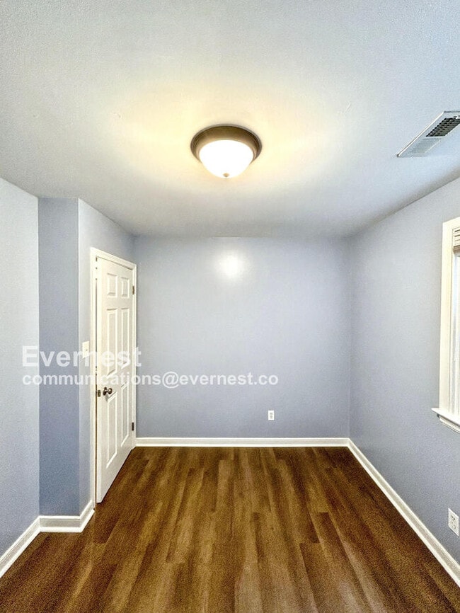 Building Photo - 2611 Gravel Hill Rd
