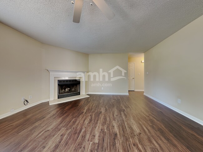 Building Photo - 295 Hialeah Court