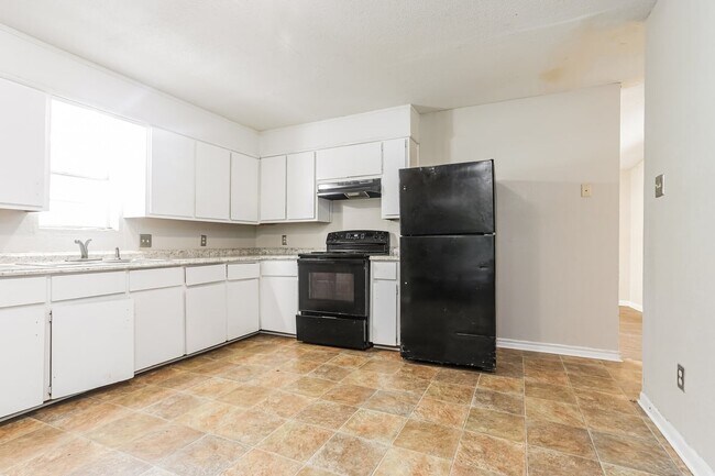 Building Photo - 937 S 12th St