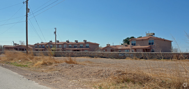 Building Photo - Painted Desert Townhomes