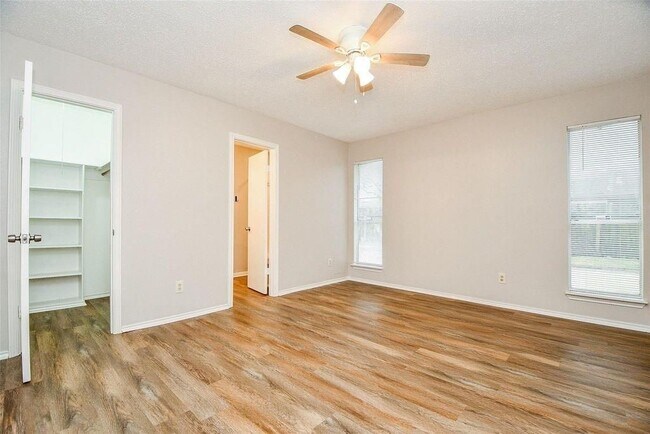 Building Photo - 11222 Broadsweep Dr