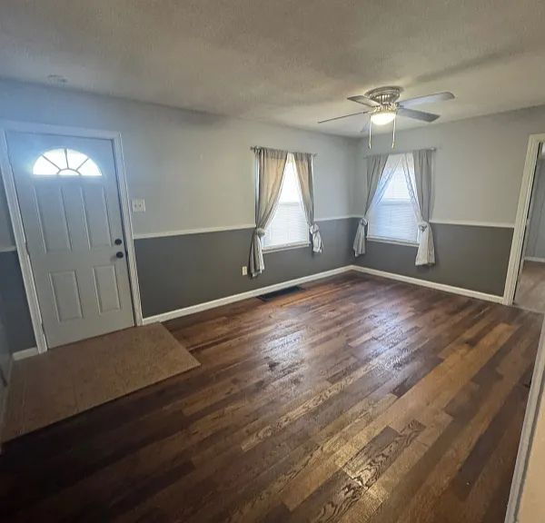 Building Photo - "Charming 3-Bedroom Home with Spacious 1760 Sq Ft in Greenwood, IN!"