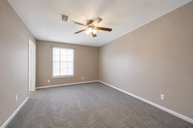 Building Photo - 3728 Autumn Ln