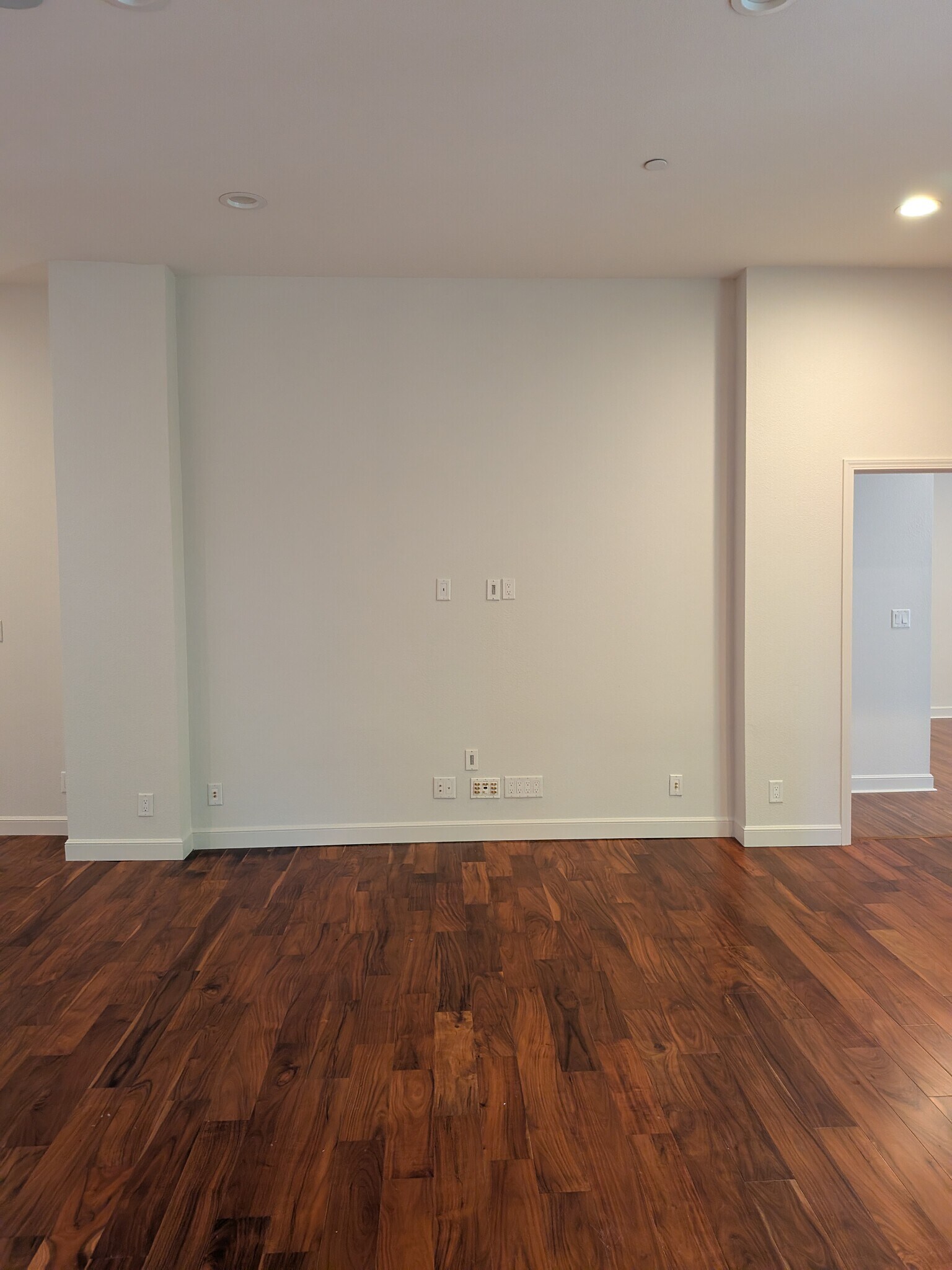 Building Photo - 344 Orchard Ave