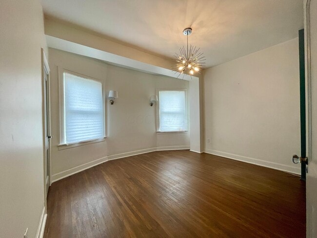 Building Photo - 747 Malvern Ave
