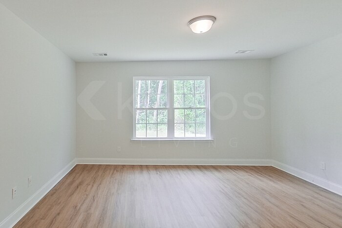 Building Photo - 223 Western Red Cedar Dr