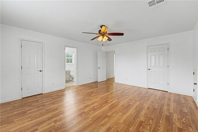 Building Photo - 5213 S 62nd St