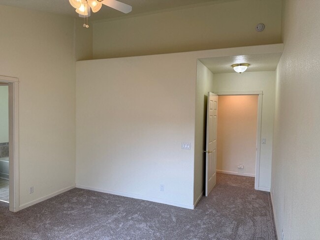 Building Photo - Beautiful 3 bedroom 2 bath house in Cottage Grove!