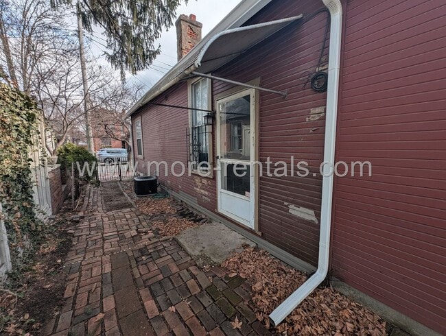 Building Photo - Small German Village Cottage