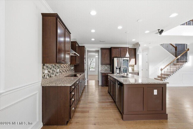 Building Photo - 102 Ann Scott Dr