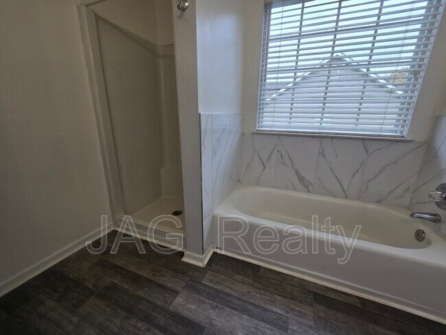 Building Photo - 1142 Stallings Rd