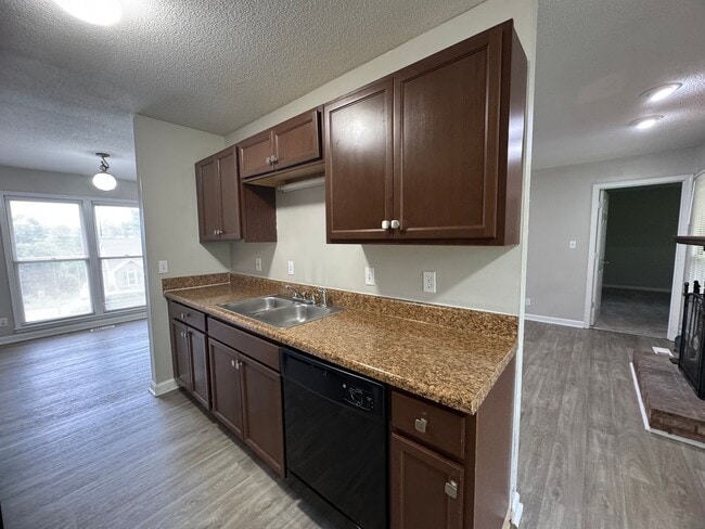 Building Photo - Single Family Home in Clarksville