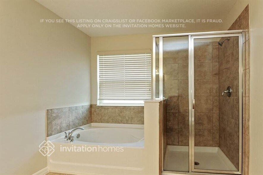 Building Photo - 1104 Lake Highview Ln
