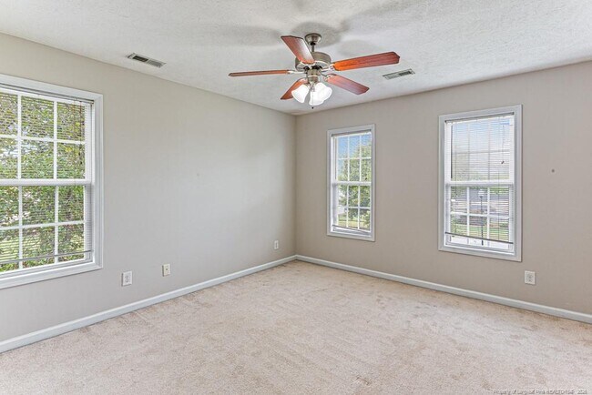 Building Photo - 48 Old Field Loop