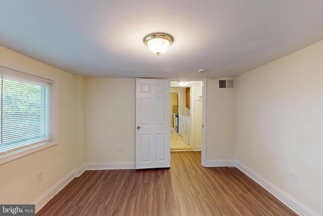 Building Photo - 8514 Chestnut Oak Rd