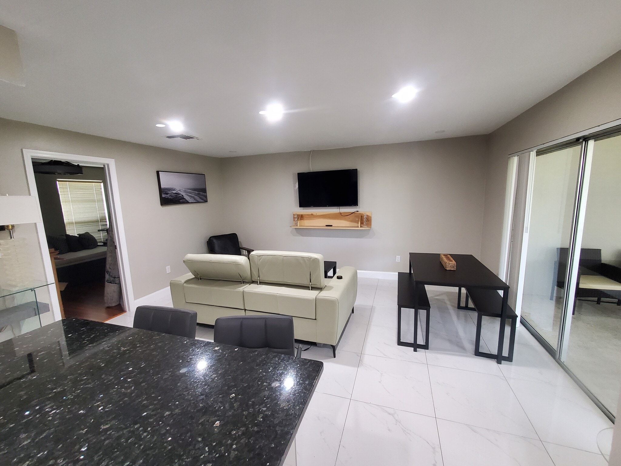 Building Photo - 3568 Boca Ciega Dr