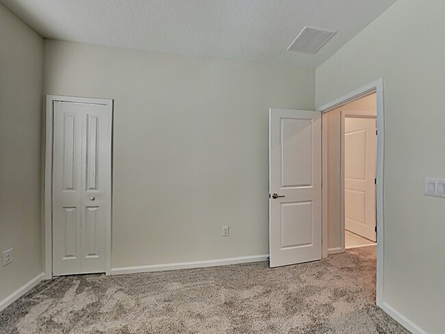 Building Photo - 9372 Tecumseh Dr