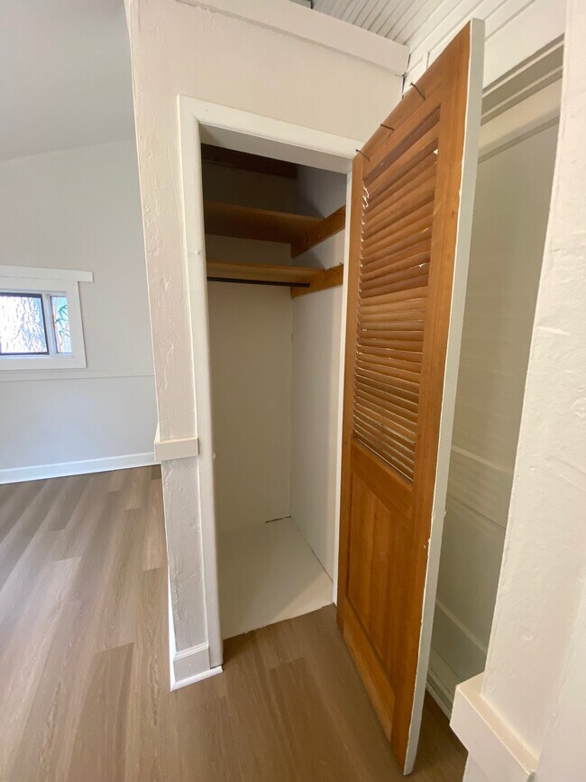 Building Photo - 335 E Elizabeth St