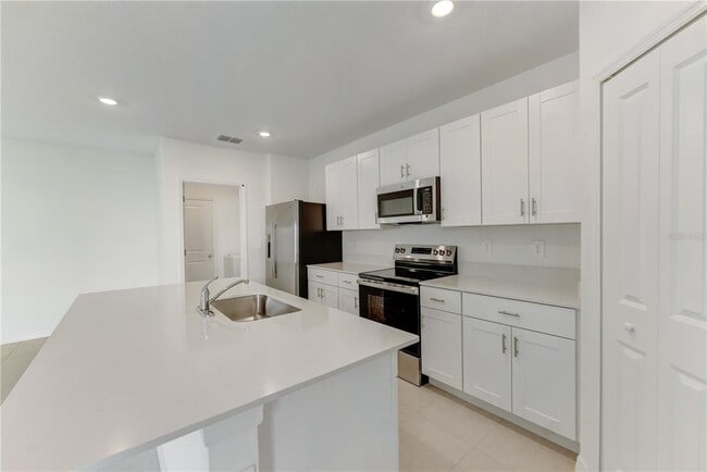 Building Photo - 5615 Red Kite Dr