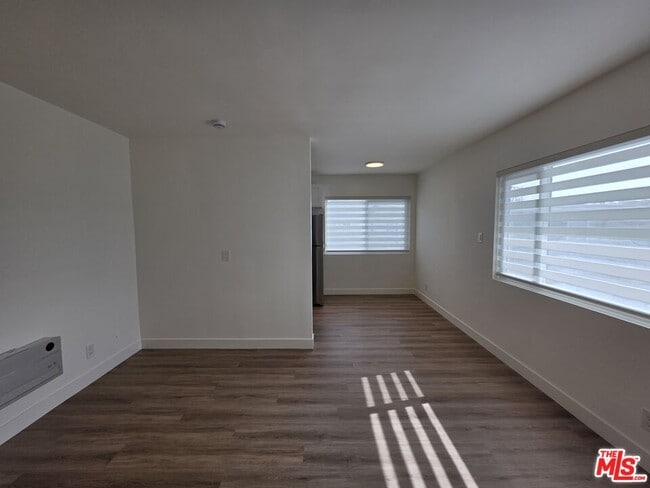 Building Photo - 2009 Carnegie Ln