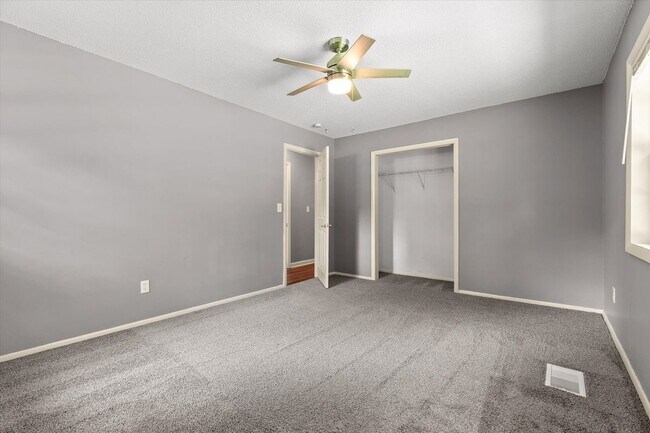 Building Photo - 1204 Timesville Rd