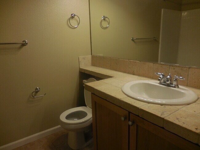 Building Photo - 1050 SW 170th Ave