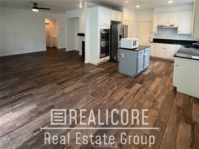 Building Photo - 15806 Rock Point Ln