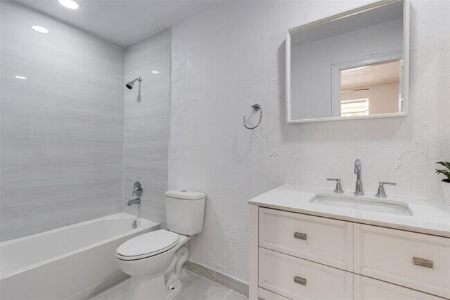Building Photo - 7950 NW 11th Ct