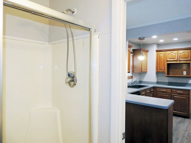 Building Photo - 3 Bed - 2 Full Bath Colonial for Rent!