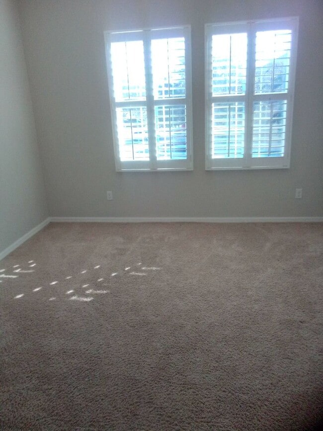Building Photo - Arborview Park Townhouse close to UCF located in Oviedo (2 bed /2 1/2 bath)