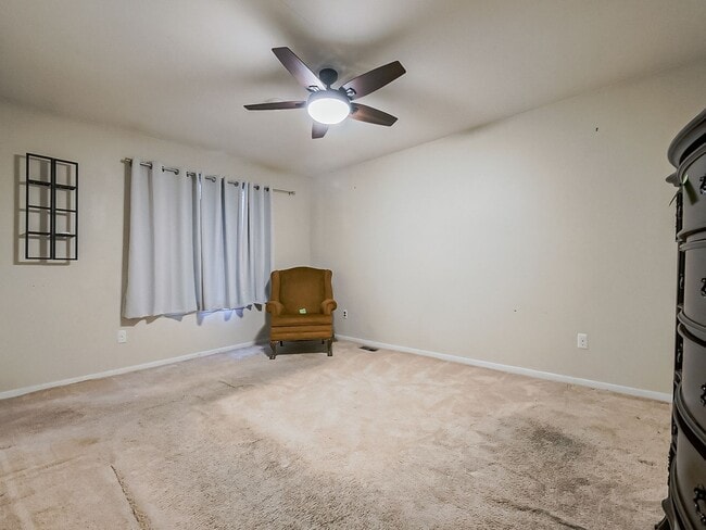 Building Photo - 41562 Bedford Dr