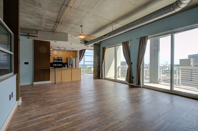 Building Photo - COMING SOON! Affordable Comfort: 1BR/1BA C...