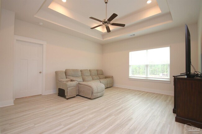 Building Photo - 5875 Sargassum Ln
