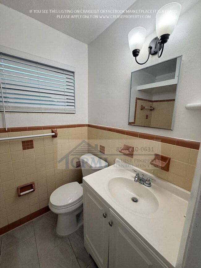 Building Photo - 732 S J St