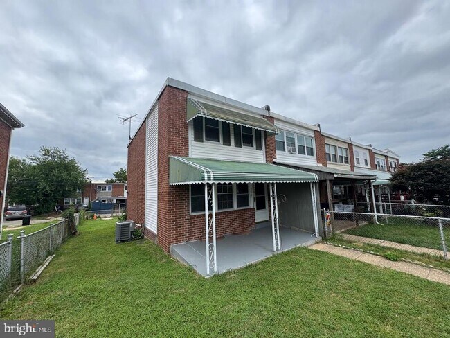 Building Photo - 7936 Lansdale Rd