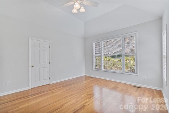 Building Photo - 4-Bedroom 2-Bath Home Nestled In The Popular Rock Barn Community!